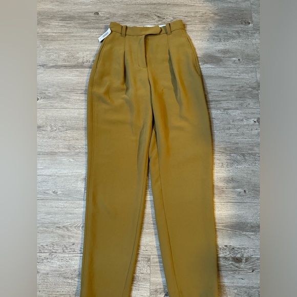 Aritzia Gabrielle pants BNWT - Picture 1 of 2